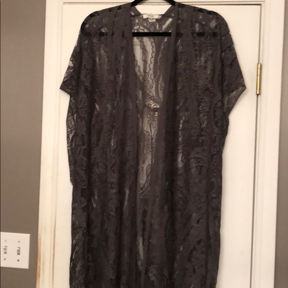 Lace short sleeve cape